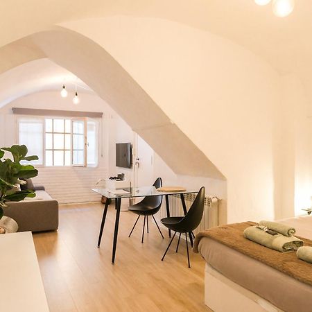 Casa Besalu Estudio En El Centro Del Pueblo Екстериор снимка