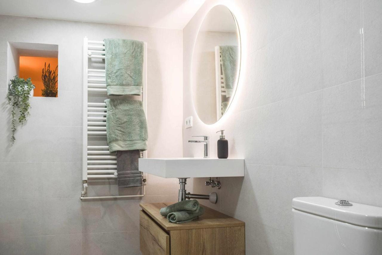Casa Besalu Estudio En El Centro Del Pueblo Екстериор снимка