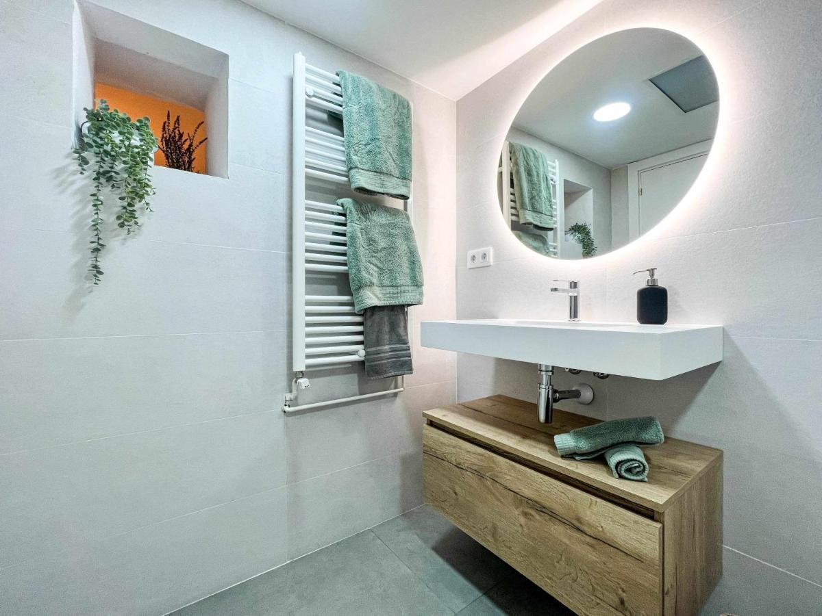 Casa Besalu Estudio En El Centro Del Pueblo Екстериор снимка