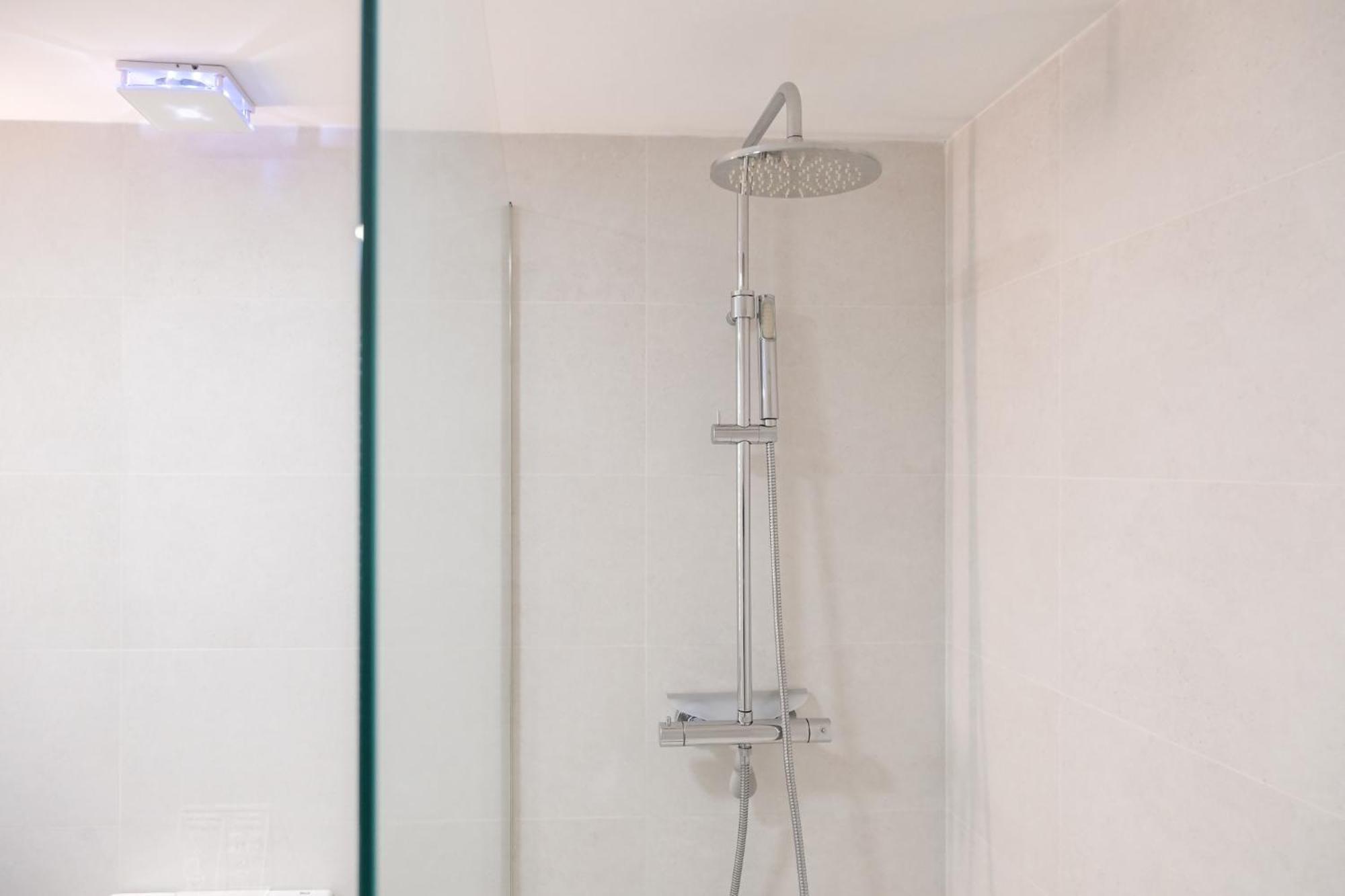 Casa Besalu Estudio En El Centro Del Pueblo Екстериор снимка
